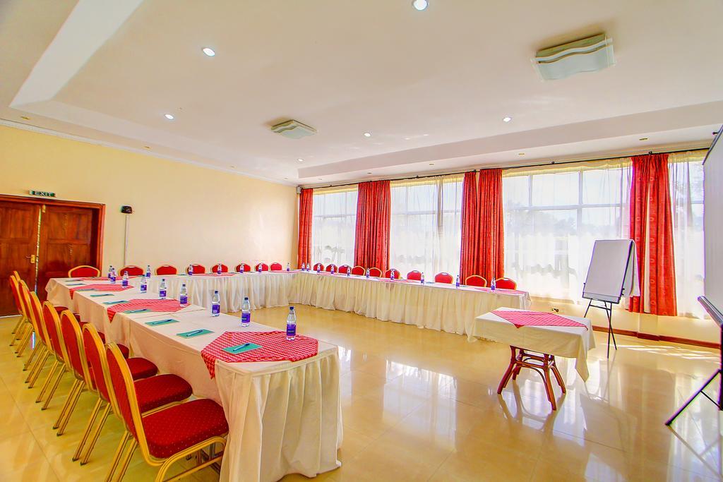 Poa Place Resort & Hotel - Where Nature Meets Comfort Eldoret Extérieur photo