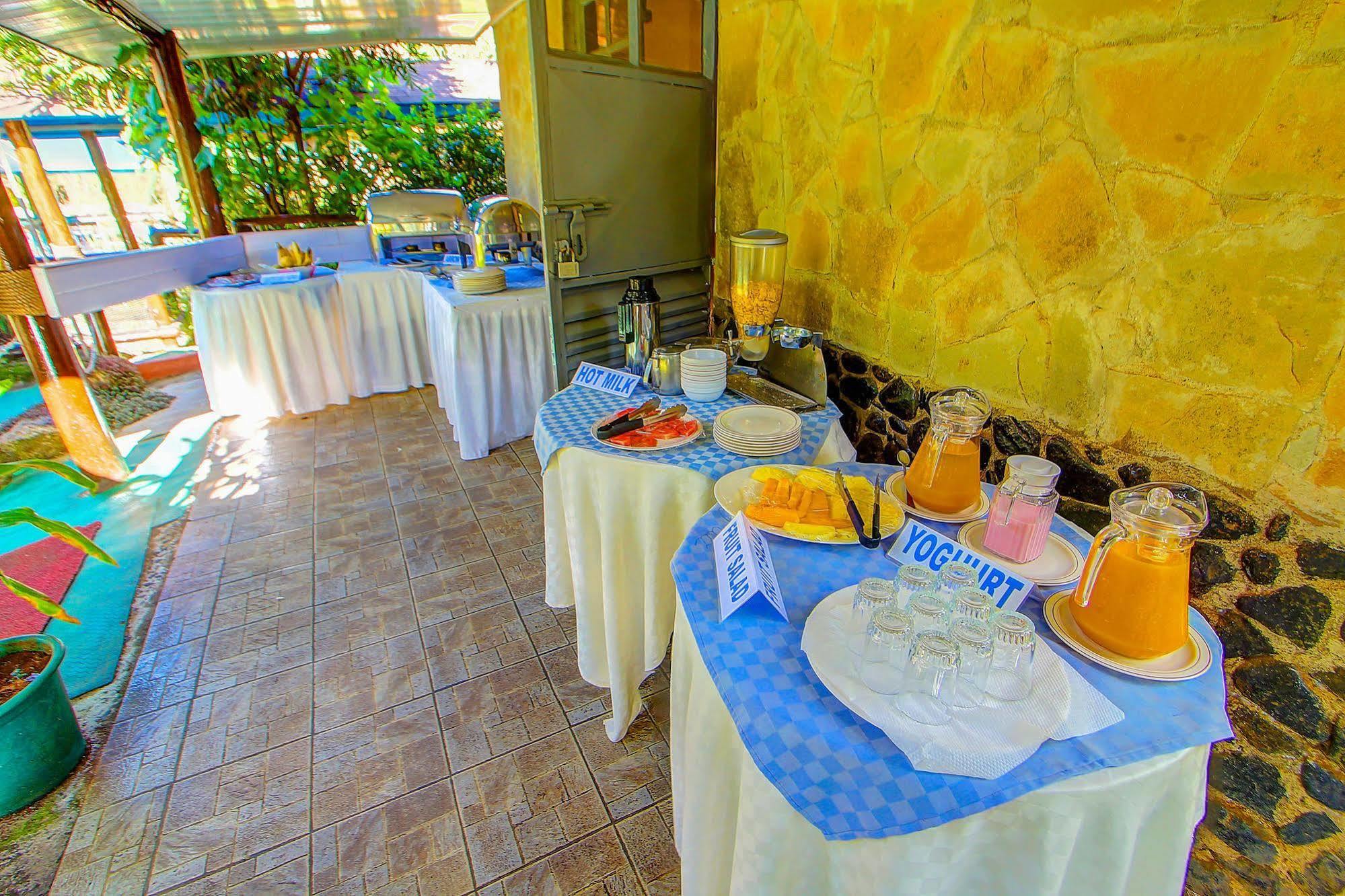 Poa Place Resort & Hotel - Where Nature Meets Comfort Eldoret Extérieur photo