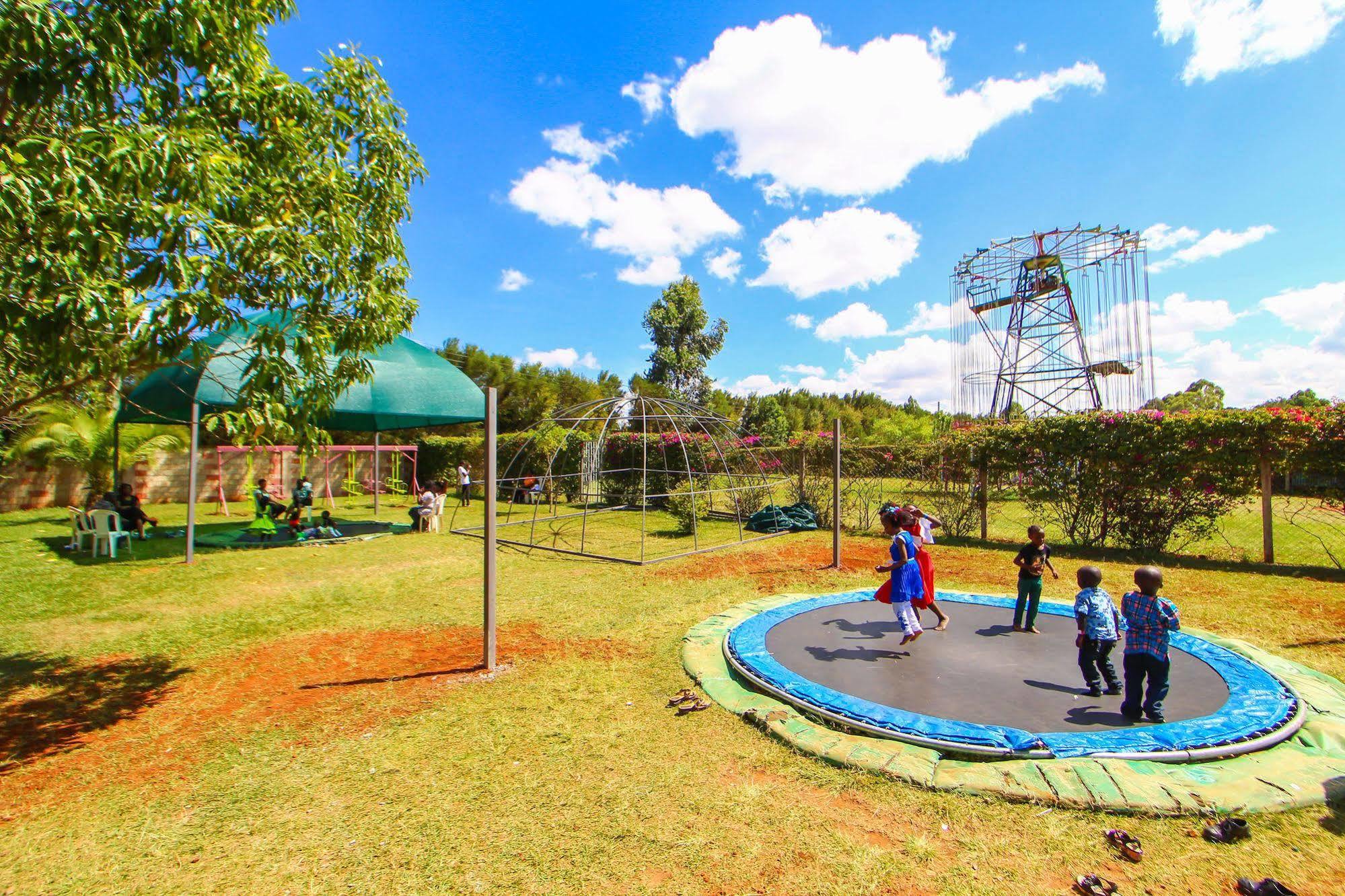 Poa Place Resort & Hotel - Where Nature Meets Comfort Eldoret Extérieur photo